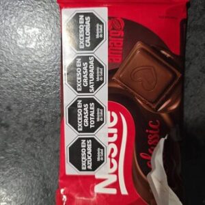 CHOC. CLASSIC MEIO AMARGO 80G UN